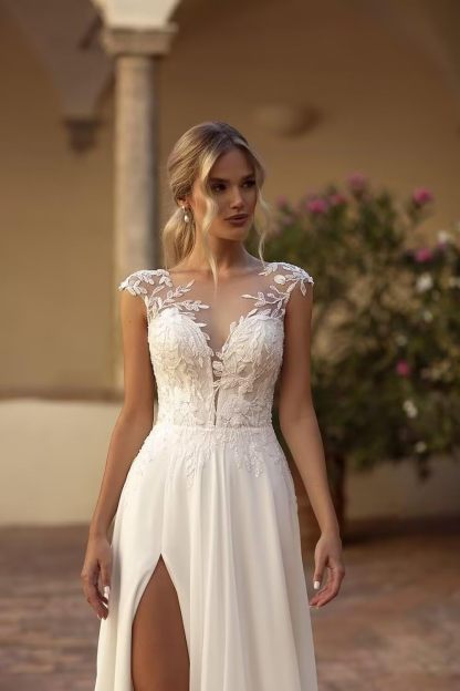 Women's Beach Spaghetti Strap Wedding Dresses for Bride 2025 Boho Long Lace Bridal Gowns for Wedding-BMbridal.UK