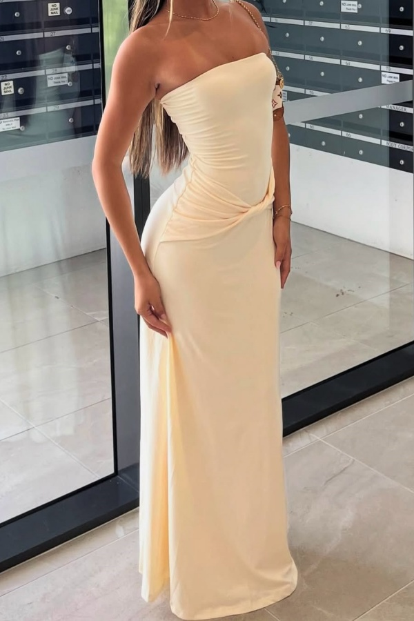 Chic Strapless Sleeveless Long Mermaid Prom Dress With Pleated