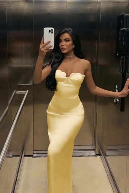 White Strapless Sleeveless Long Mermaid Prom Dress With Pleated