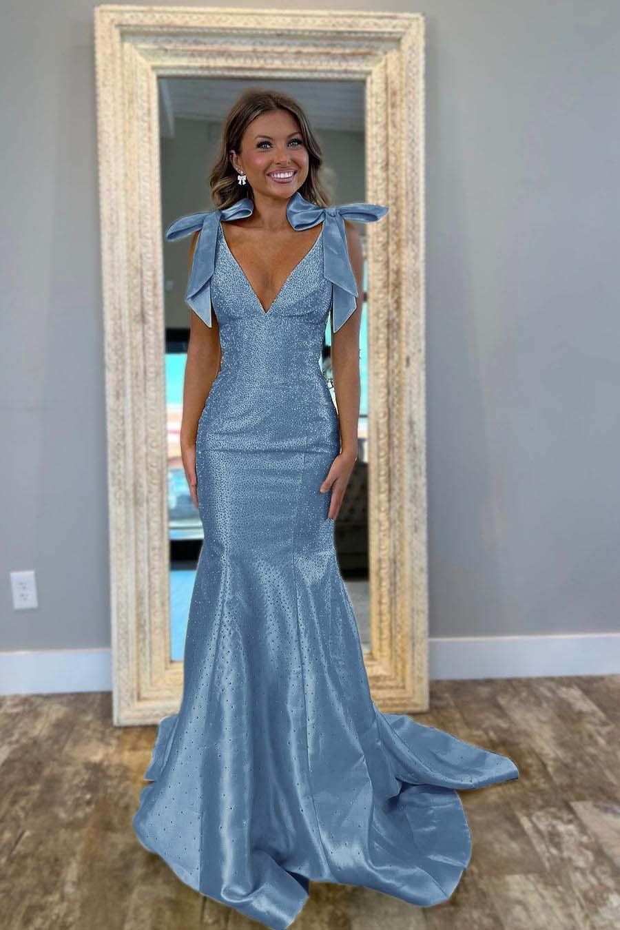 Straps V Neck Sleeveless Long Mermaid Prom Dress With Beading