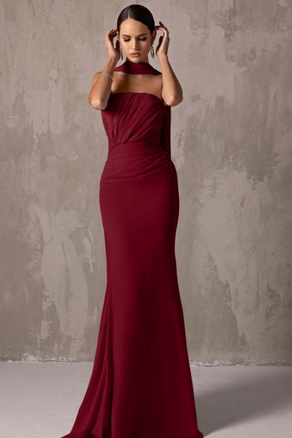 Chic Strapless Sleeveless Mermaid Long Prom Dress With Pleated