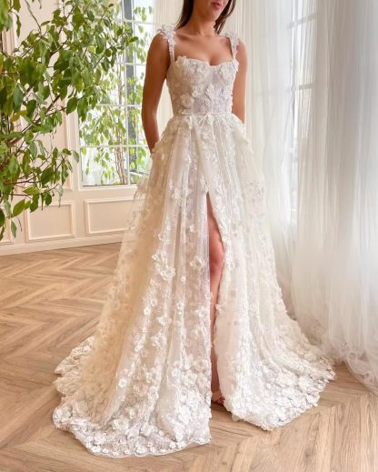 Women's Beach Spaghetti Strap Wedding Dresses for Bride 2025 Boho Long Lace Bridal Gowns for Wedding-BMbridal.UK