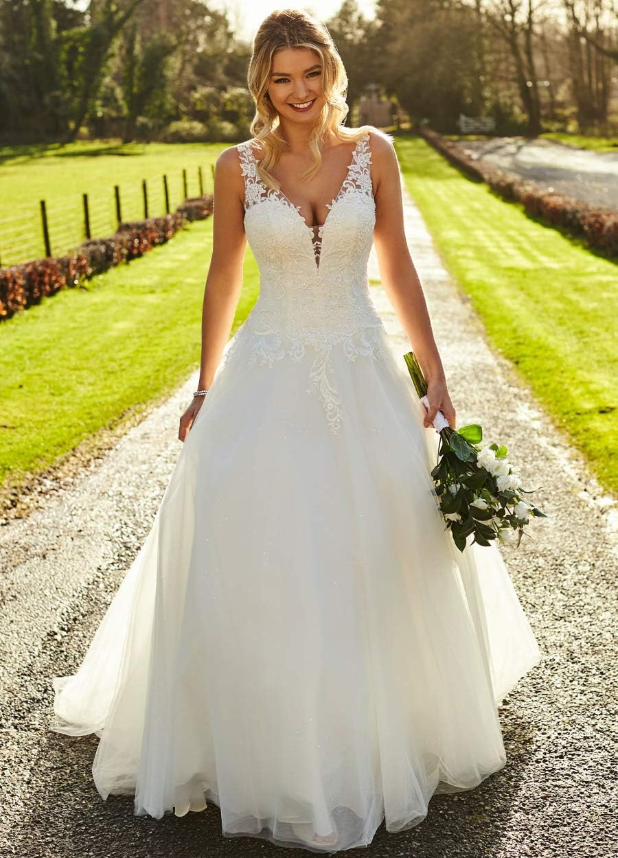 Women's Beach Spaghetti Strap Wedding Dresses for Bride 2025 Boho Long Lace Bridal Gowns for Wedding-BMbridal.UK