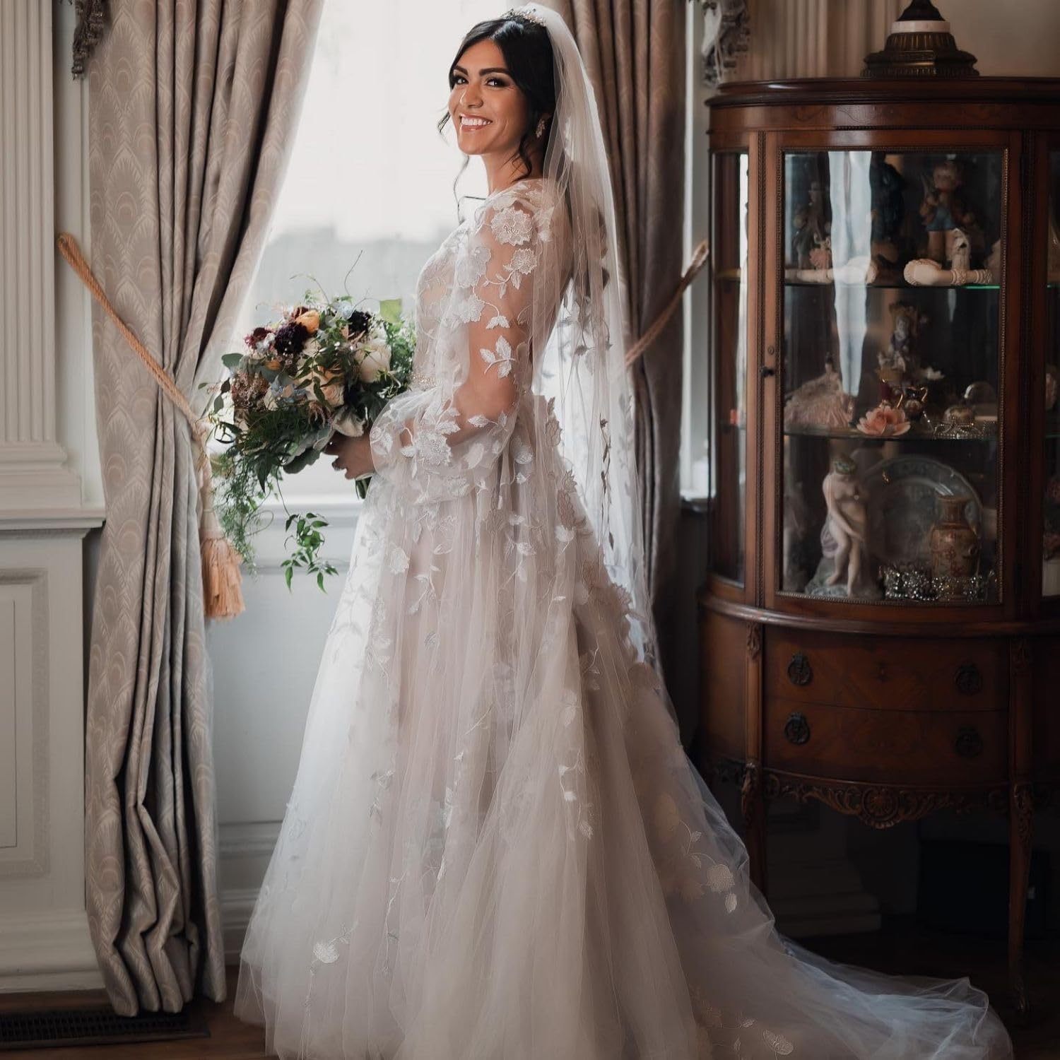 Women's Beach Spaghetti Strap Wedding Dresses for Bride 2025 Boho Long Lace Bridal Gowns for Wedding-BMbridal.UK