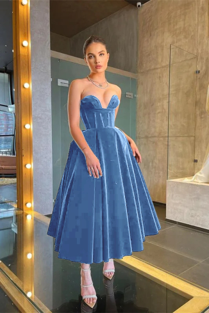 Chic Strapless Sleeveless Little Black Dress Tea Length A Line Prom Dress