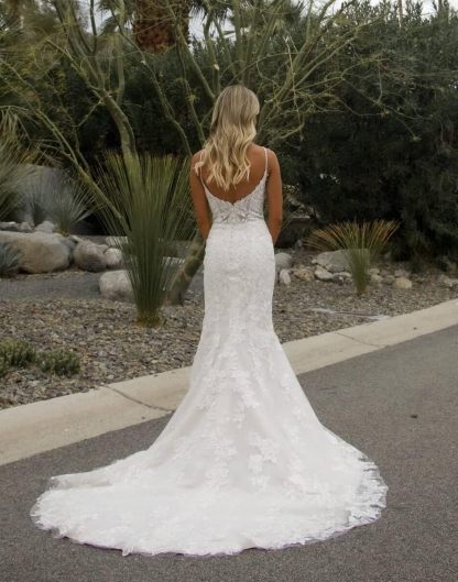 Women's Beach Spaghetti Strap Wedding Dresses for Bride 2025 Boho Long Lace Bridal Gowns for Wedding-BMbridal.UK