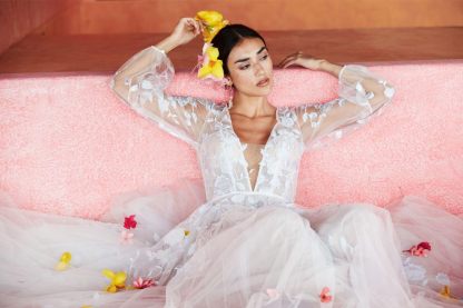 Women's Beach Spaghetti Strap Wedding Dresses for Bride 2025 Boho Long Lace Bridal Gowns for Wedding-BMbridal.UK