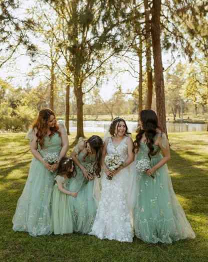 Women's Flower Embroidery Tulle Prom Dresses 2025 Long Spaghetti Straps Evening Party Gowns-BMbridal.UK