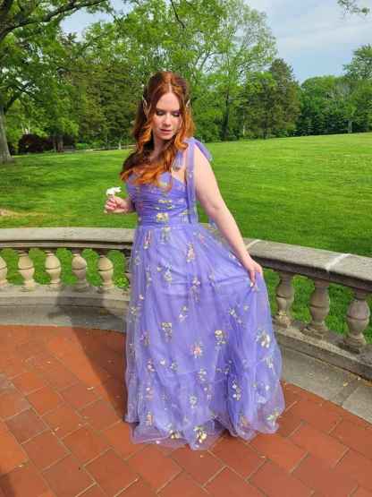 Women's Flower Embroidery Tulle Prom Dresses 2025 Long Spaghetti Straps Evening Party Gowns-BMbridal.UK