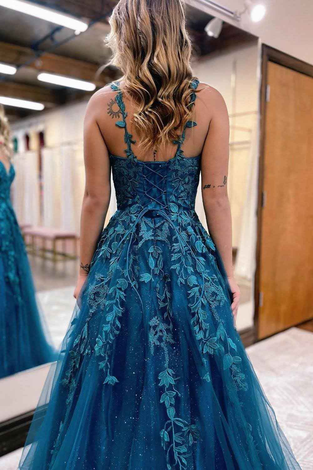 Tulle Prom Dresses for Women 2025 Sparkly Lace Appliques Long Ball Gowns Spaghetti Straps A-Line Evening Gowns-BMbridal.UK