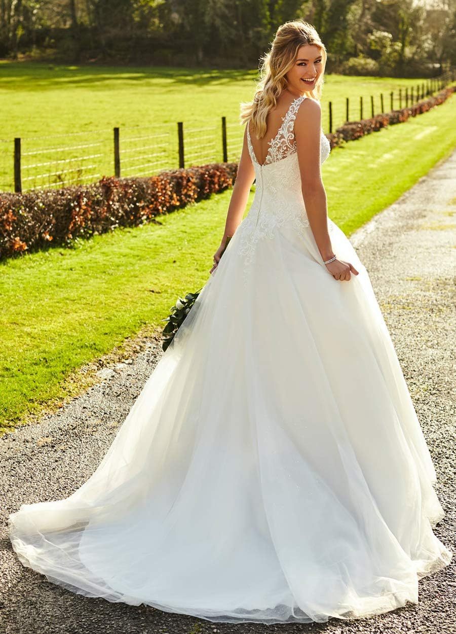 Women's Beach Spaghetti Strap Wedding Dresses for Bride 2025 Boho Long Lace Bridal Gowns for Wedding-BMbridal.UK