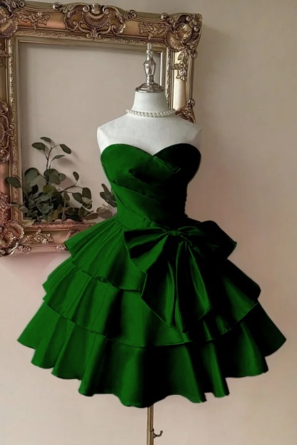 Strapless Sweetheart Sleeveless Short Prom Dress With Pleated