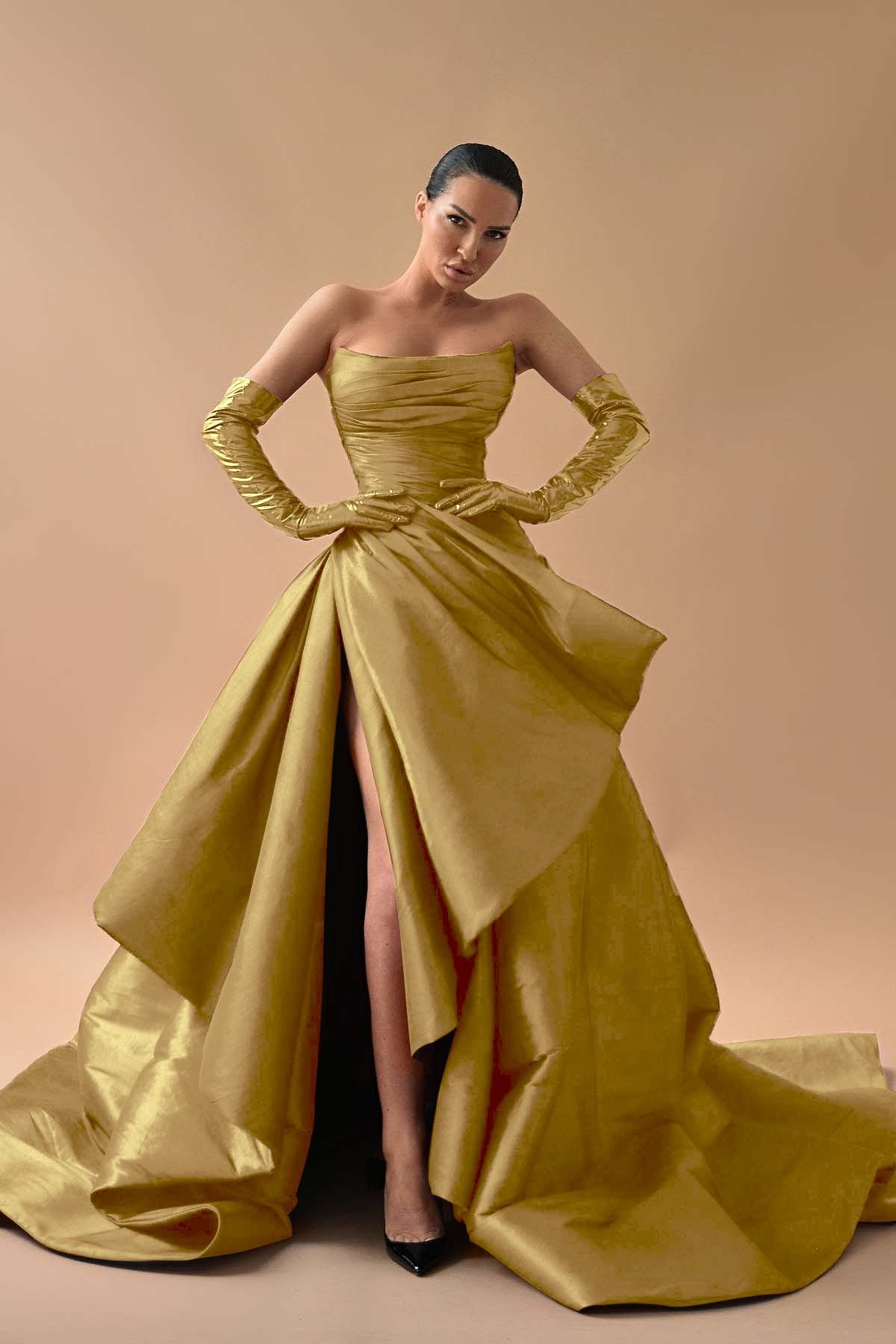 Strapless Sleeveless Long Split Prom Dress With Gloves Pleated