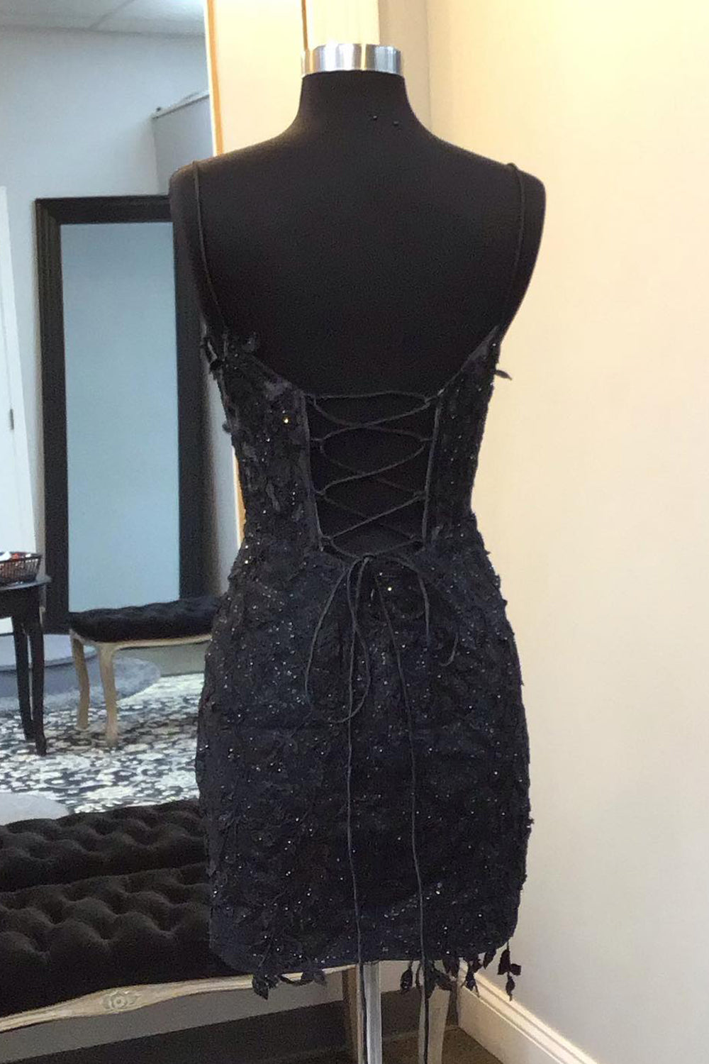 Sparkly Black Corset Lace Tight Short Homecoming Dress-BMbridal.UK