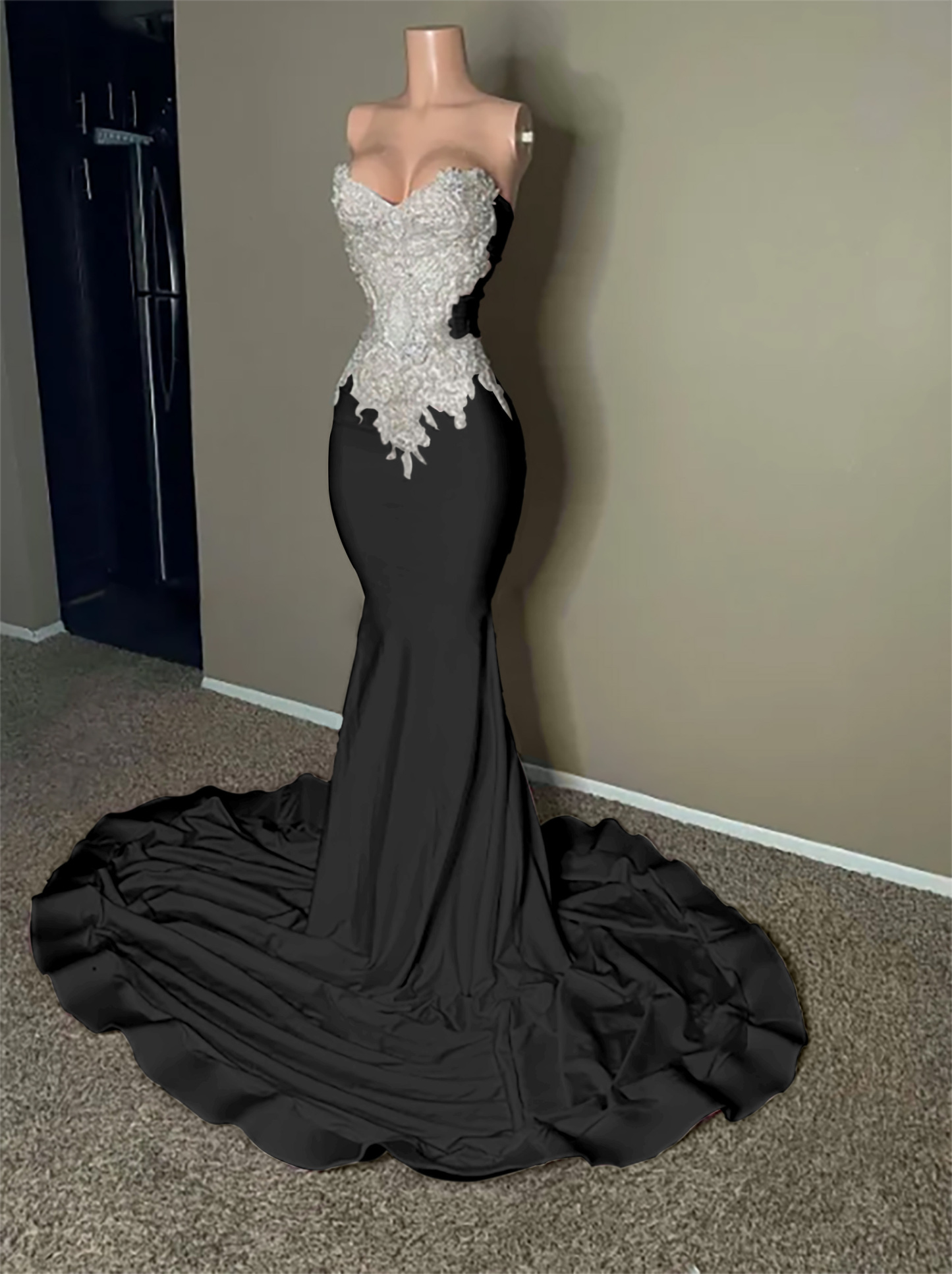 Stunning Pink Sleeveless Strapless Mermaid Long Prom Dress With Embroidery