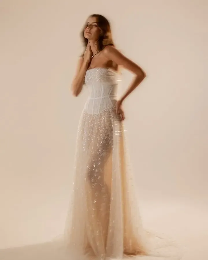 Charming Tulle Strapless Sleeveless Long Prom Dress With Beading