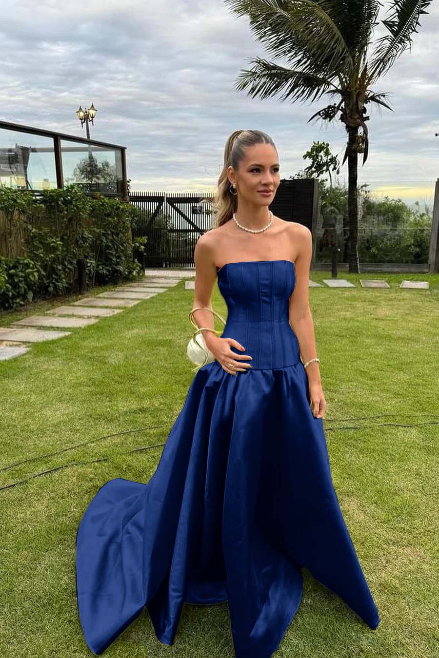 Chic Strapless Sleeveless Bateau Long Prom Dress With Pleated