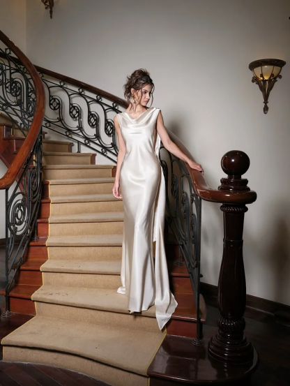 Charming V Neck Sleeveless Long Mermaid Prom Dress With Pleated