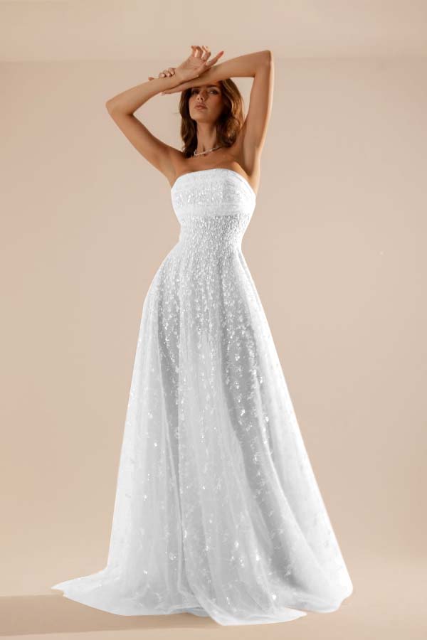 Charming Tulle Strapless Sleeveless Long Prom Dress With Beading