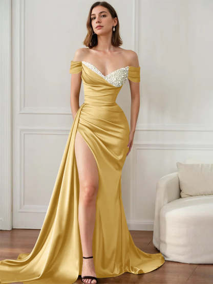 Elegant Off-the-Shoulder Evening Dresses with Strapless Design and Sweep Train