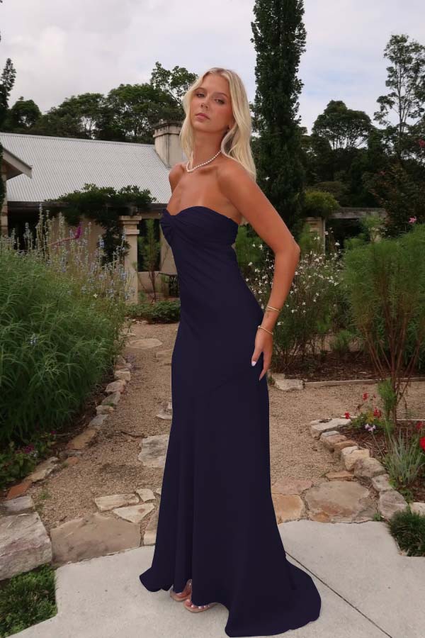 Charming Sleeveless Strapless Long Mermaid Prom Dress With Pleated