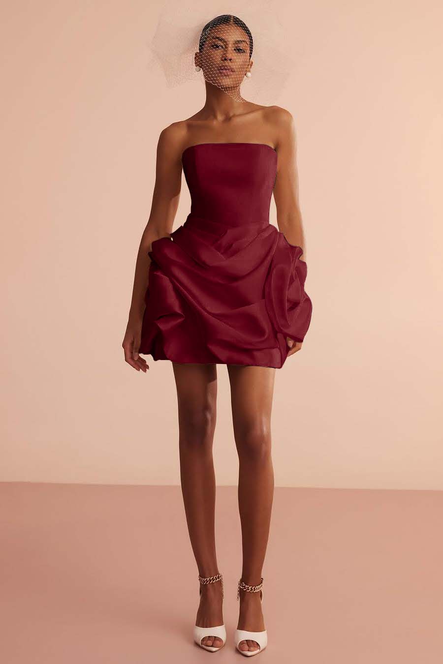 Glamorous Strapless Sleeveless Short Prom Dress With Pleated