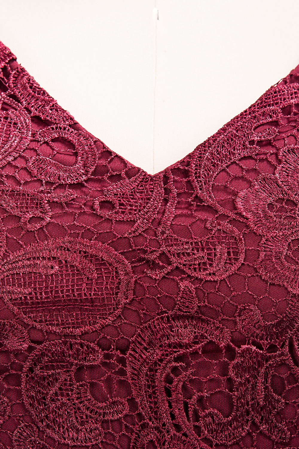 BMbridal Elegant Lace Open-Back Long Burgundy Bridesmaid Dresses Online-BMbridal