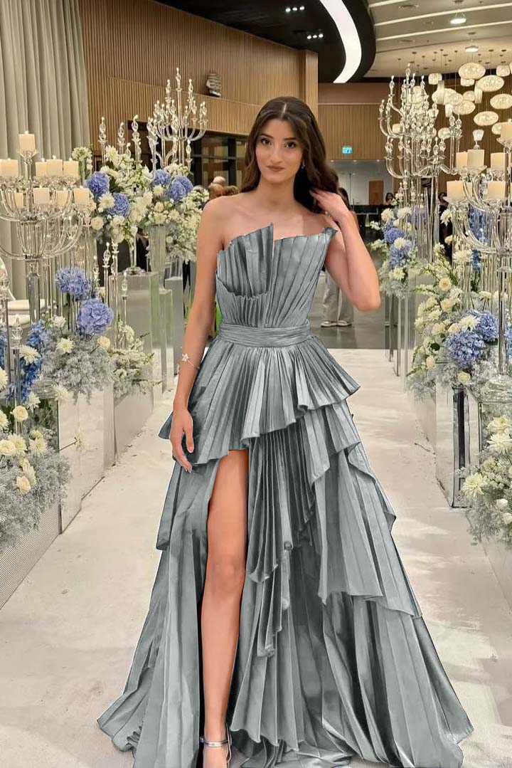 Charming Strapless Sleeveless Long Split Prom Dress With Pleated