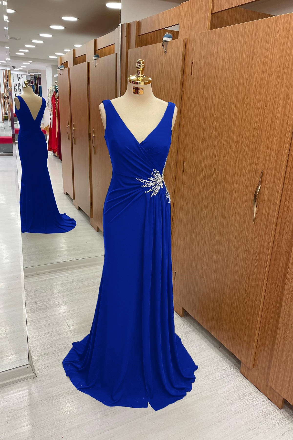 Amazing Dark Navy Straps V Neck Pleated Prom Dress With Rhinestone