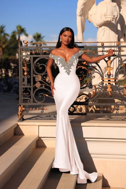 Off the Shoulder Sleeveless Long Mermaid Prom Dress With Beading