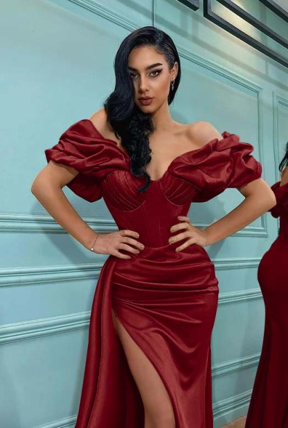 Pink Mermaid Off the Shoulder Sweetheart High Split Prom Dress With Pleated