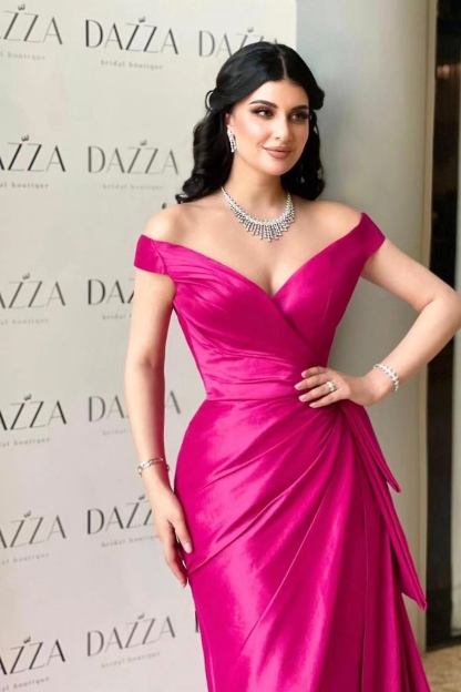 Amazing Fuchsia Off the Shoulder V Neck Split Prom Dress With Pleated