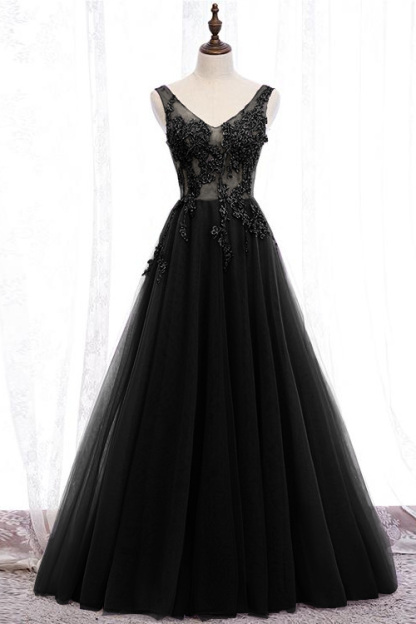 Glamorous Purple V Neck Sleeveless Long A Line Prom Dress With Appliques