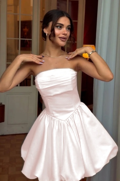 Chic Strapless Sleeveless Short A Line Prom Dress With Pleated