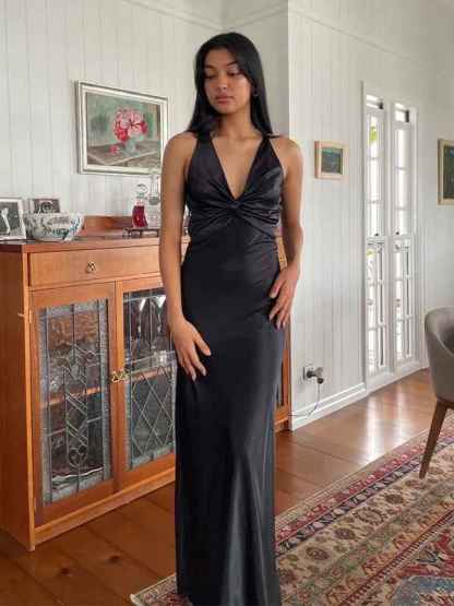 Green Chic Sheath Halter Neck Long Prom Party Dress with Backless Bowknot