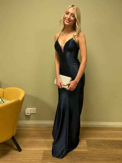 Emerald Green Open-Back Sparkly Fitted Prom Dress with Ruched Detail