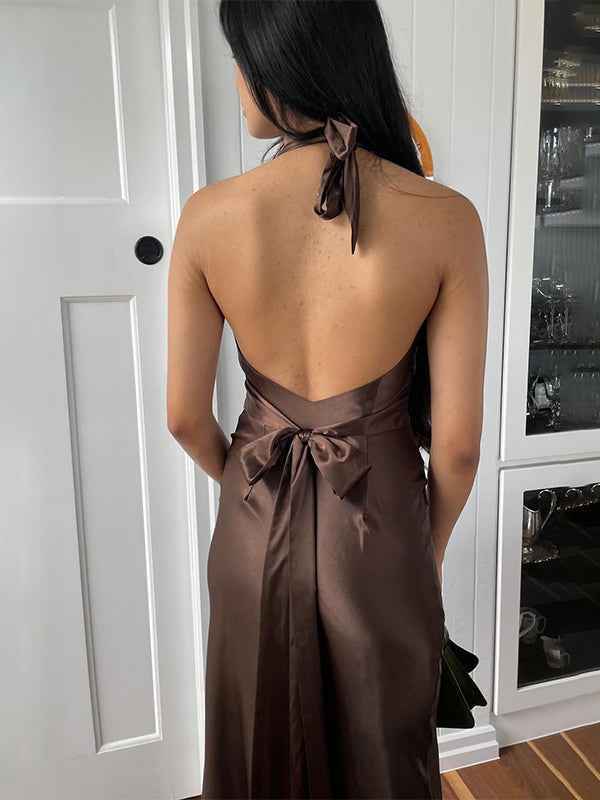 Green Chic Sheath Halter Neck Long Prom Party Dress with Backless Bowknot