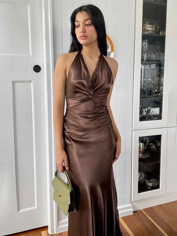 Green Chic Sheath Halter Neck Long Prom Party Dress with Backless Bowknot