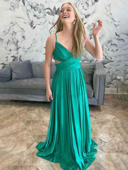 Emerald Green A-Line Spaghetti Strap Pleated Long Formal Dress