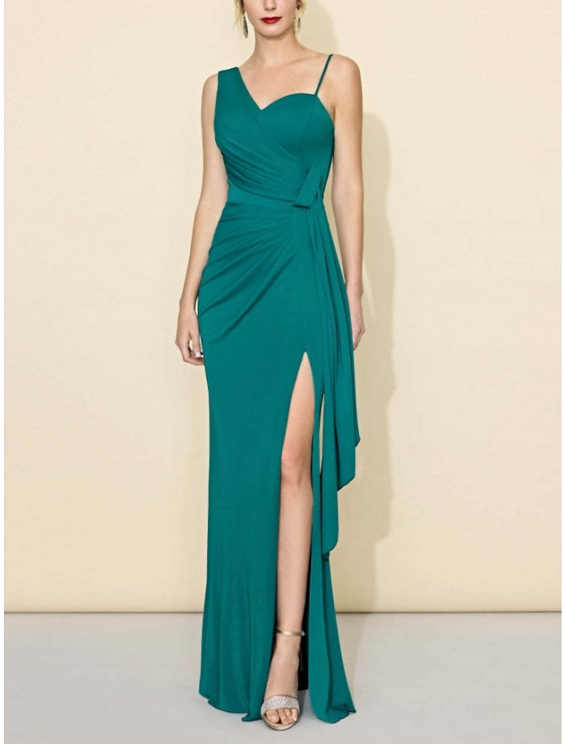 One-Shoulder Floor-Length Sheath Bridesmaid Gown