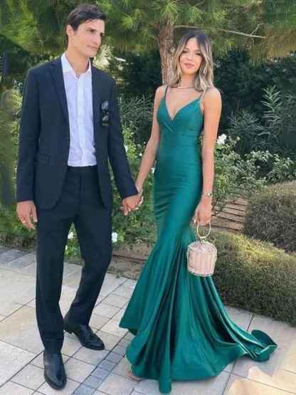 Dark Green Mermaid V-Neck Spaghetti Straps Pleated Long Prom Dress
