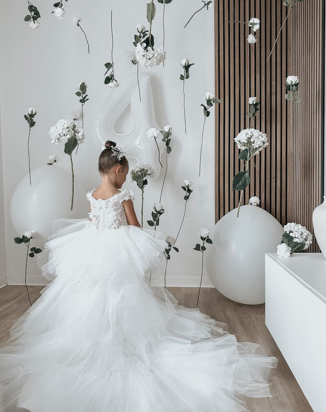 Princess Ball Gown Flower Girl Dresses in Tulle with Applique