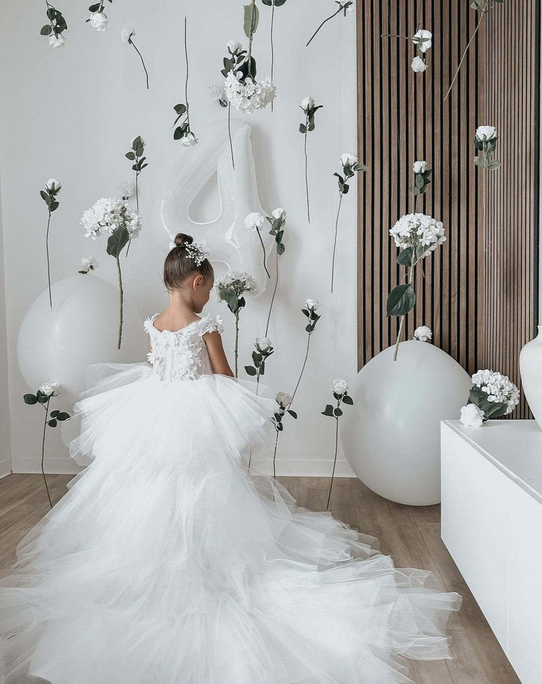 Princess Ball Gown Flower Girl Dresses in Tulle with Applique