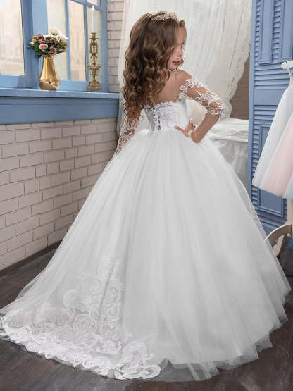 Sweetheart Princess A-Line Flower Girl Dresses with Long Sleeves and Appliques