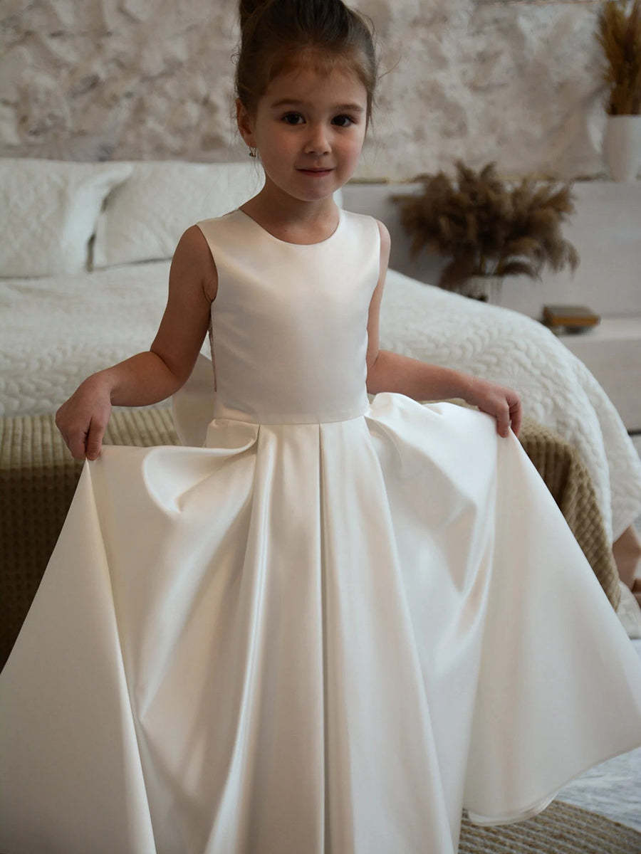 Sleeveless A-Line Princess Flower Girl Dress with Round Neck Appliques Pearl and Bow