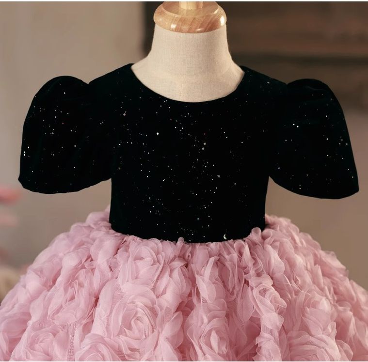 Girl's Party Dress with Short Sleeves Round Neck and Knee-Length Ruched Flowers