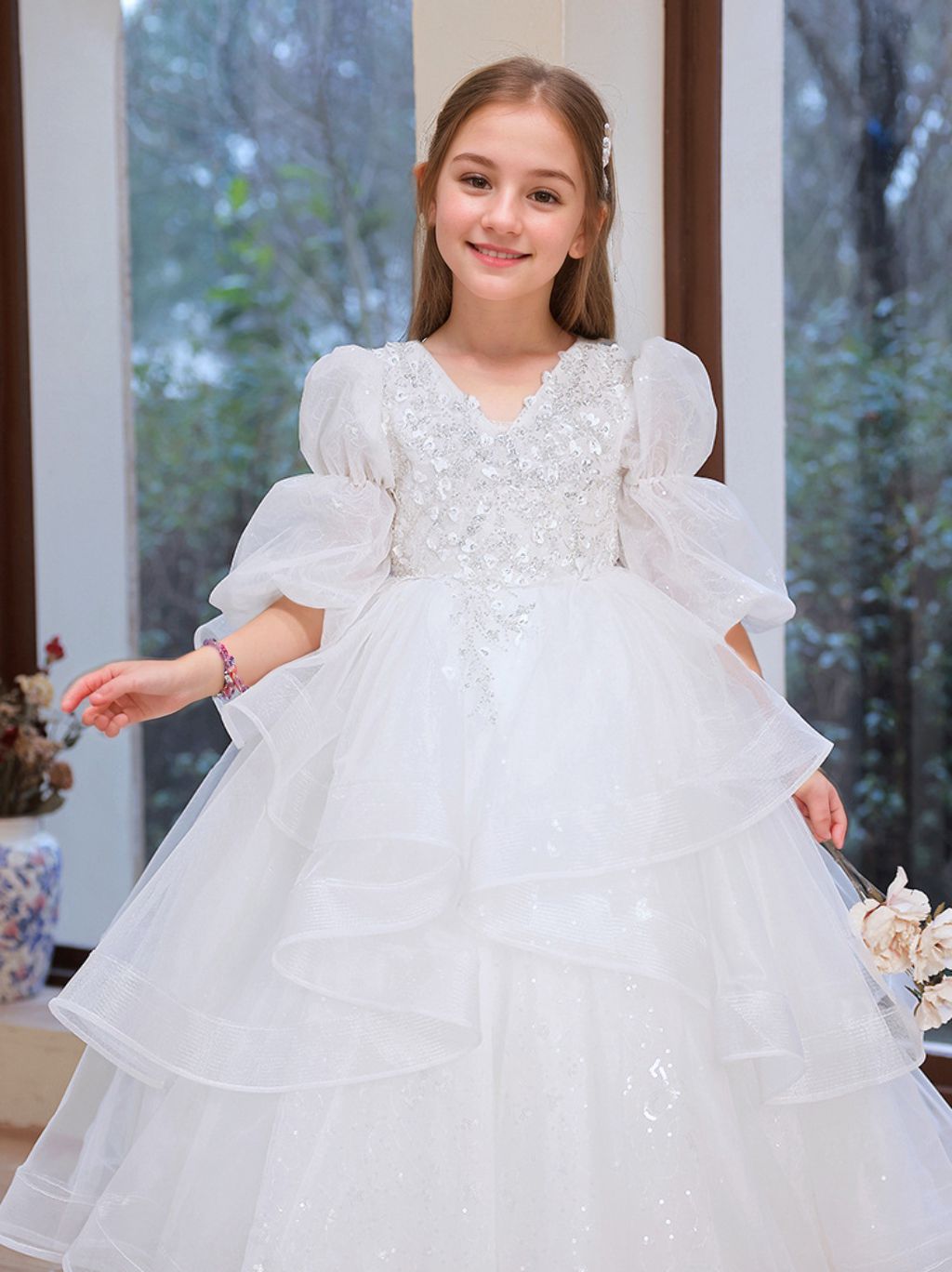 Flower Girl Dress with Rhinestone Appliques in V-Neck and 3/4 A-Line/Princess Sleeves