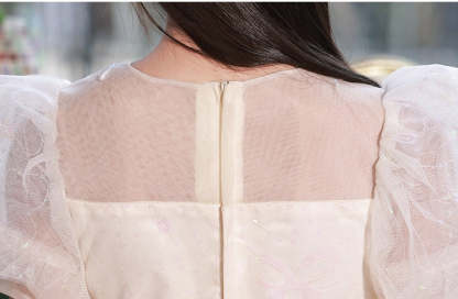 Knee-Length Flower Girl Dress with Lace Appliques in A-Line/Princess Style and Short Sleeves