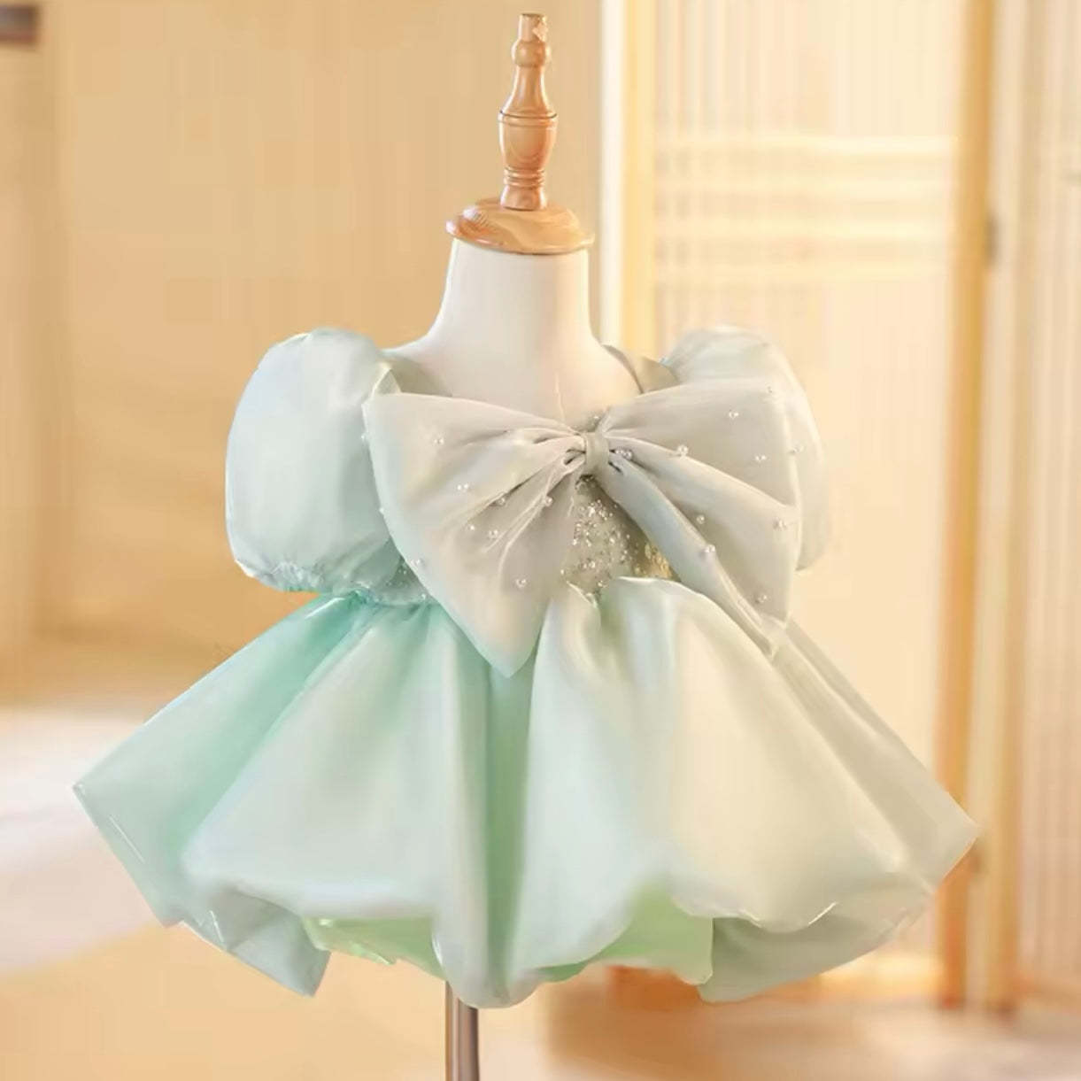 Knee-Length Baby Girl A-Line Dress with Short Sleeves and Big Bow