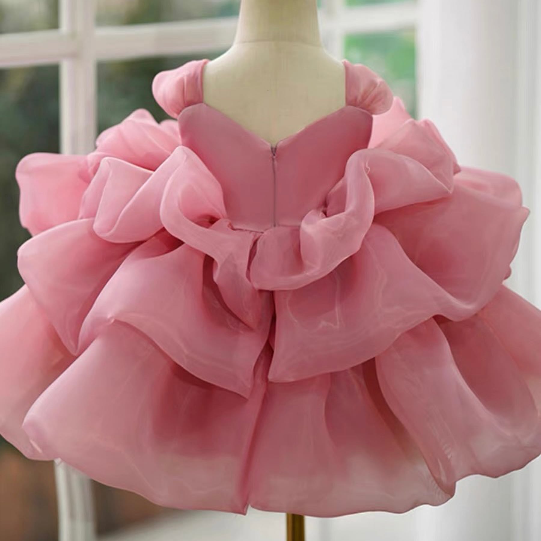 Knee-Length Sleeveless Ball Gown Party Dress for Baby Girls with Ruched Flowers